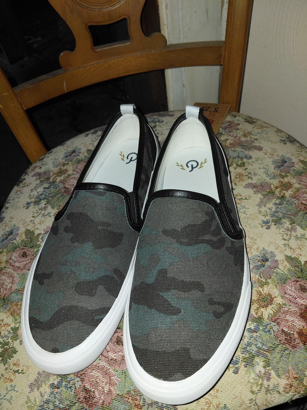 Men's Camouflage Slip-On Loafers - Green/Black